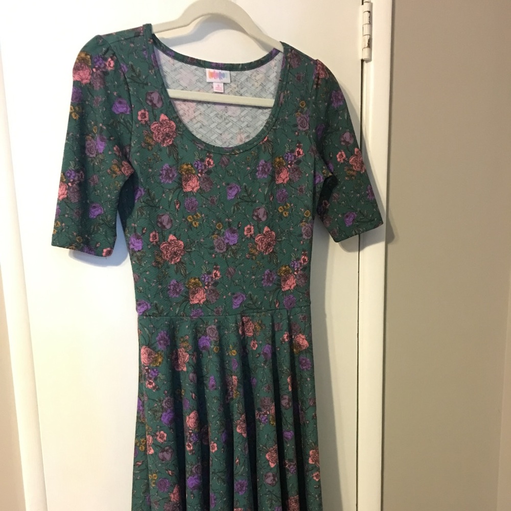 LuLaRoe Nicole dress